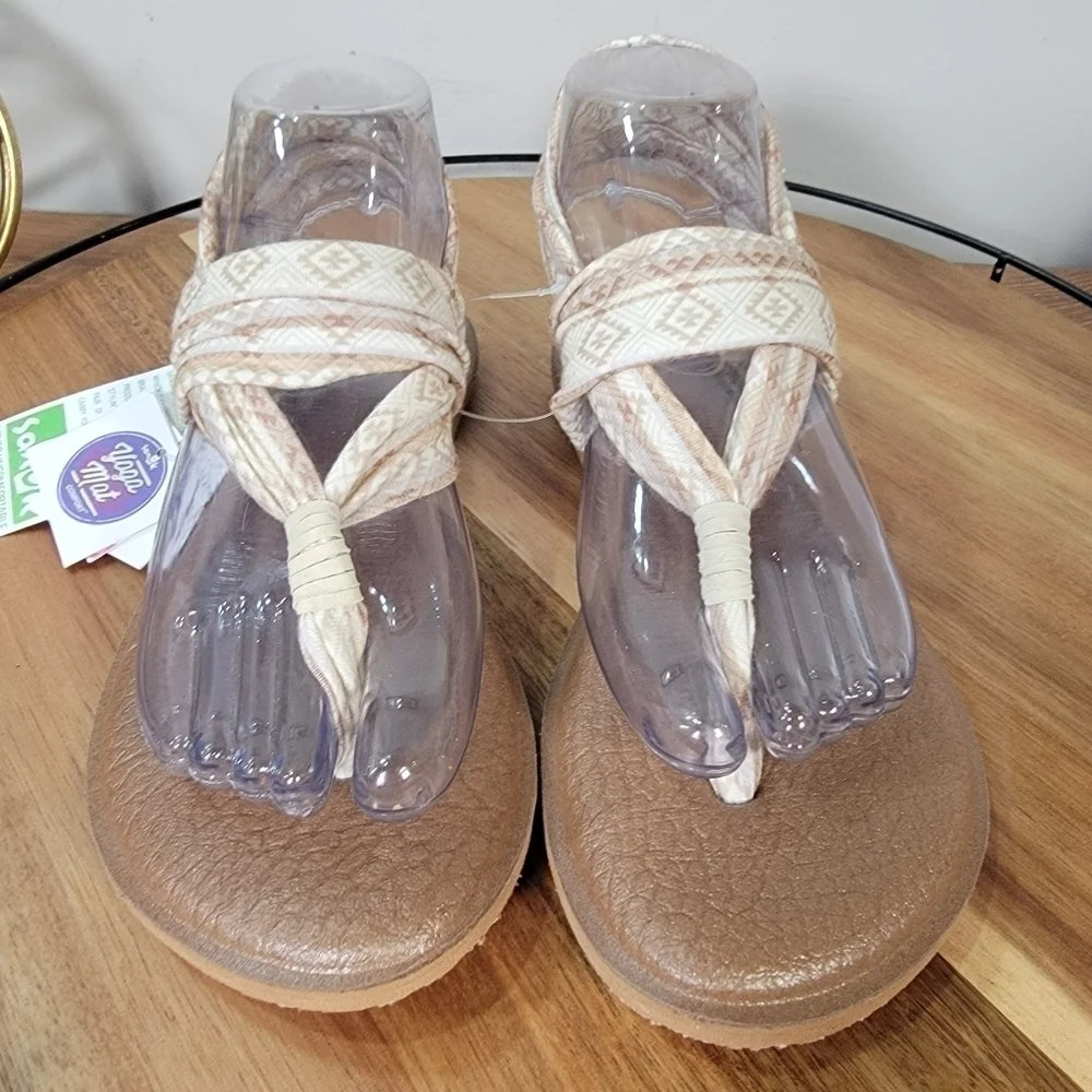 NEW Sanuk Yoga Sling 2 Tan Cream Comfy Sandals Fabric Yoga Mat Size 6